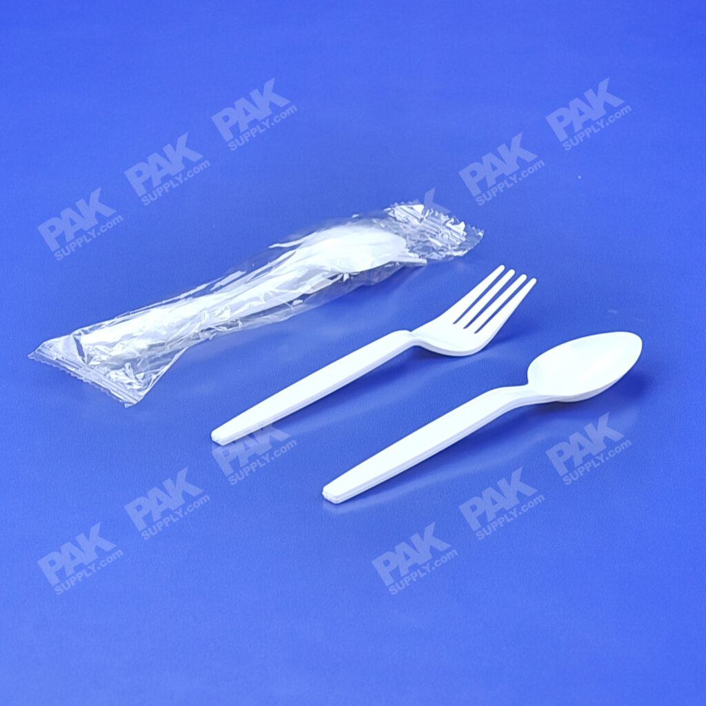 ชุดช้อน-ส้อมพลาสติกขาว แพ็คในซองพลาสติก (50 PCS/PACK)